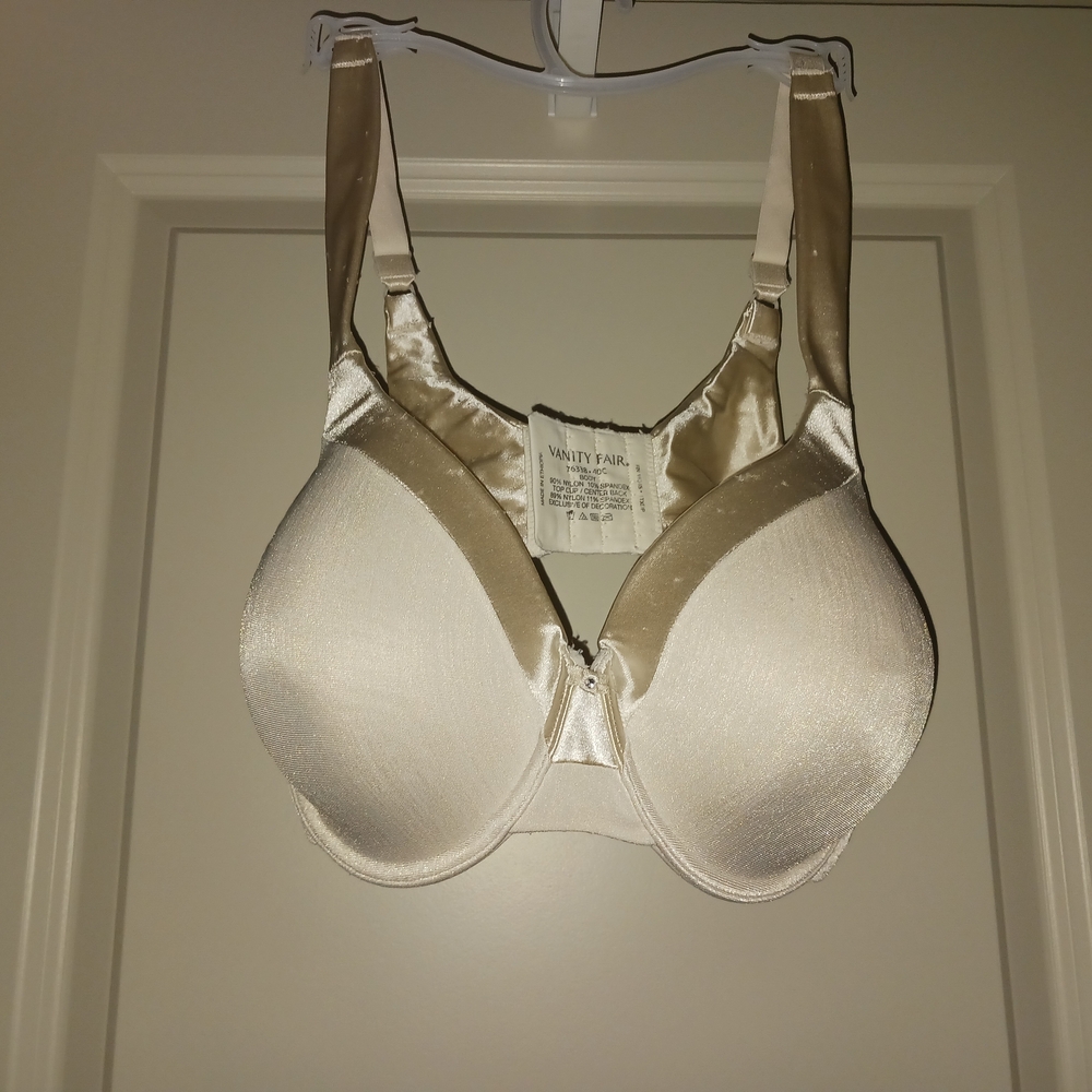 Vanity Fair Women's Shimmering Cream Bra